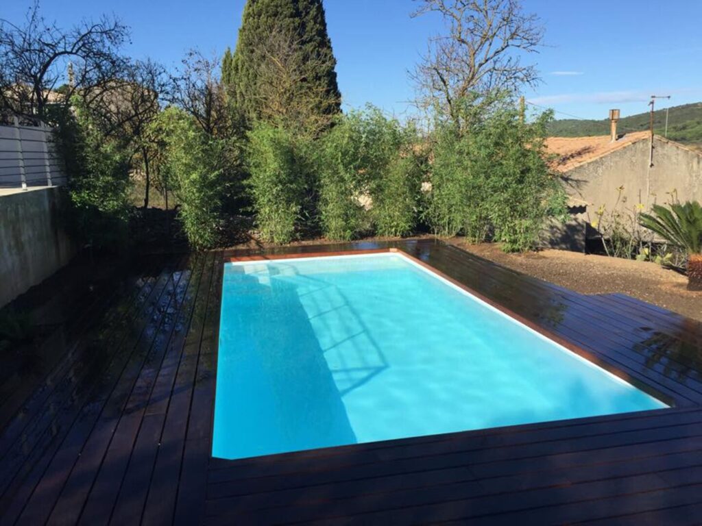 Piscine coque à Narbonne