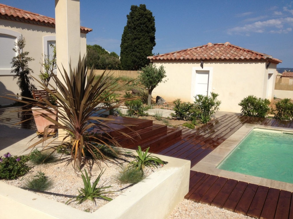 Piscine béton 4 x 4,5 m et aménagement extérieur à Narbonne