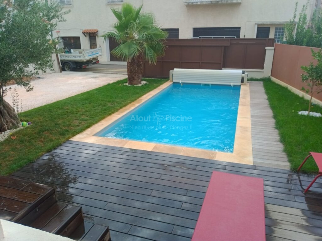 Piscine béton 7x3m et terrasse bambou à Narbonne