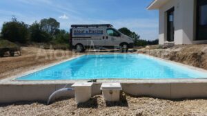 Piscine en béton 7x3m à Sénas