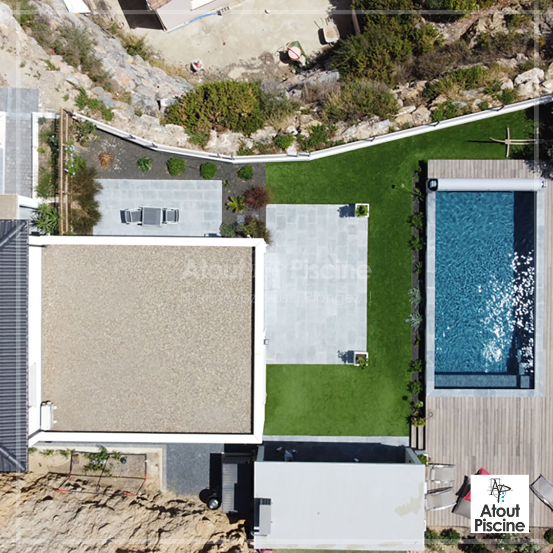 Construction piscine béton et pool house, terrasses et aménagement extérieur à Narbonne